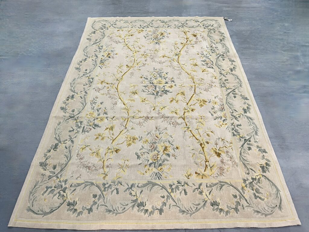 Stark Wool Rug in Aubusson Style